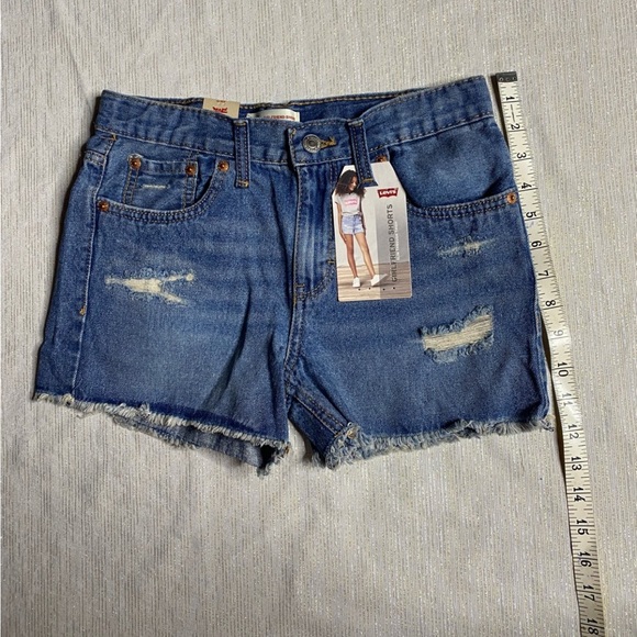 LEVI’S GIRLFRIEND SHORT size 14 regular #352 - Picture 3 of 10
